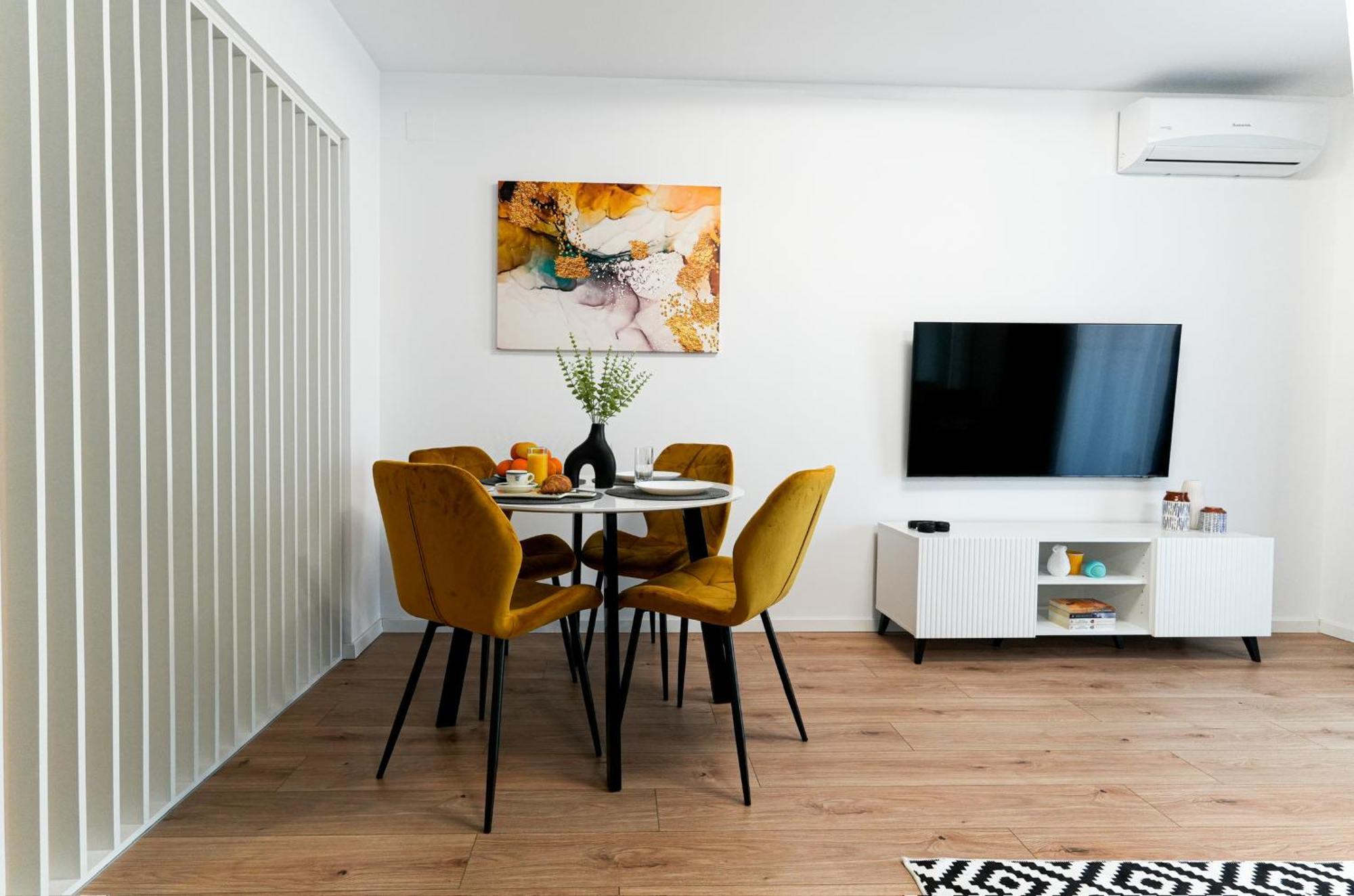 Sandra - Park-View Apt With Balcony & Parking Βουκουρέστι Εξωτερικό φωτογραφία