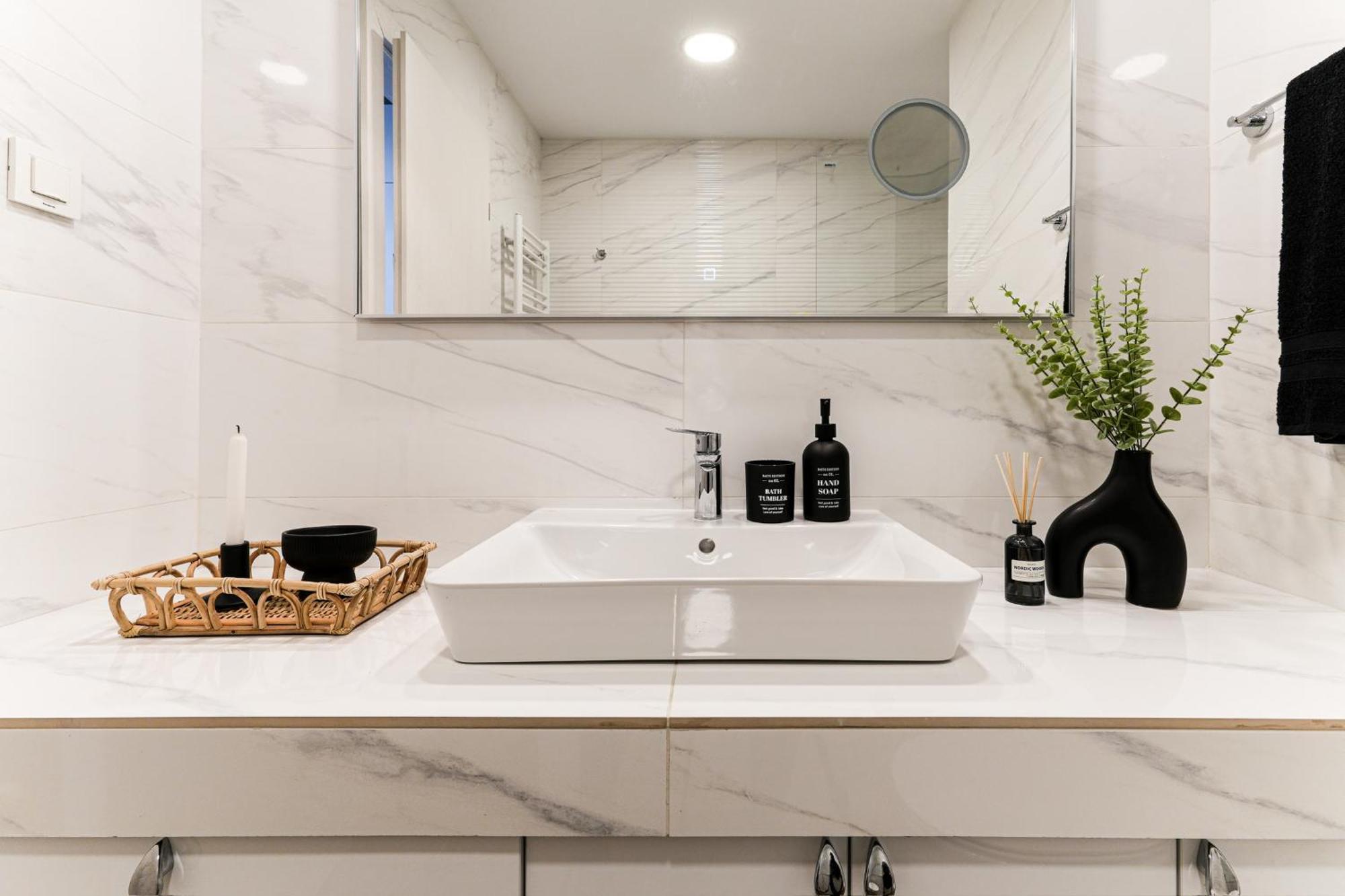 Sandra - Park-View Apt With Balcony & Parking Βουκουρέστι Εξωτερικό φωτογραφία