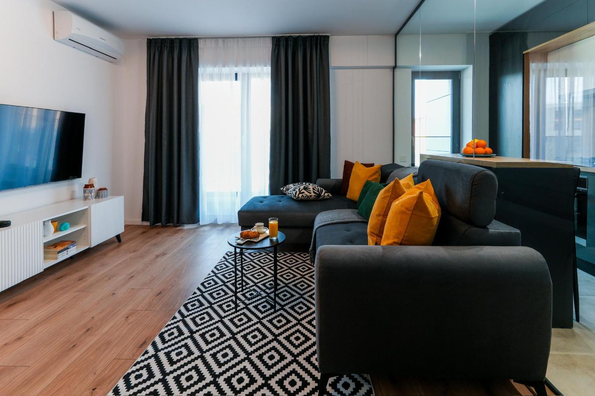 Sandra - Park-View Apt With Balcony & Parking Βουκουρέστι Εξωτερικό φωτογραφία